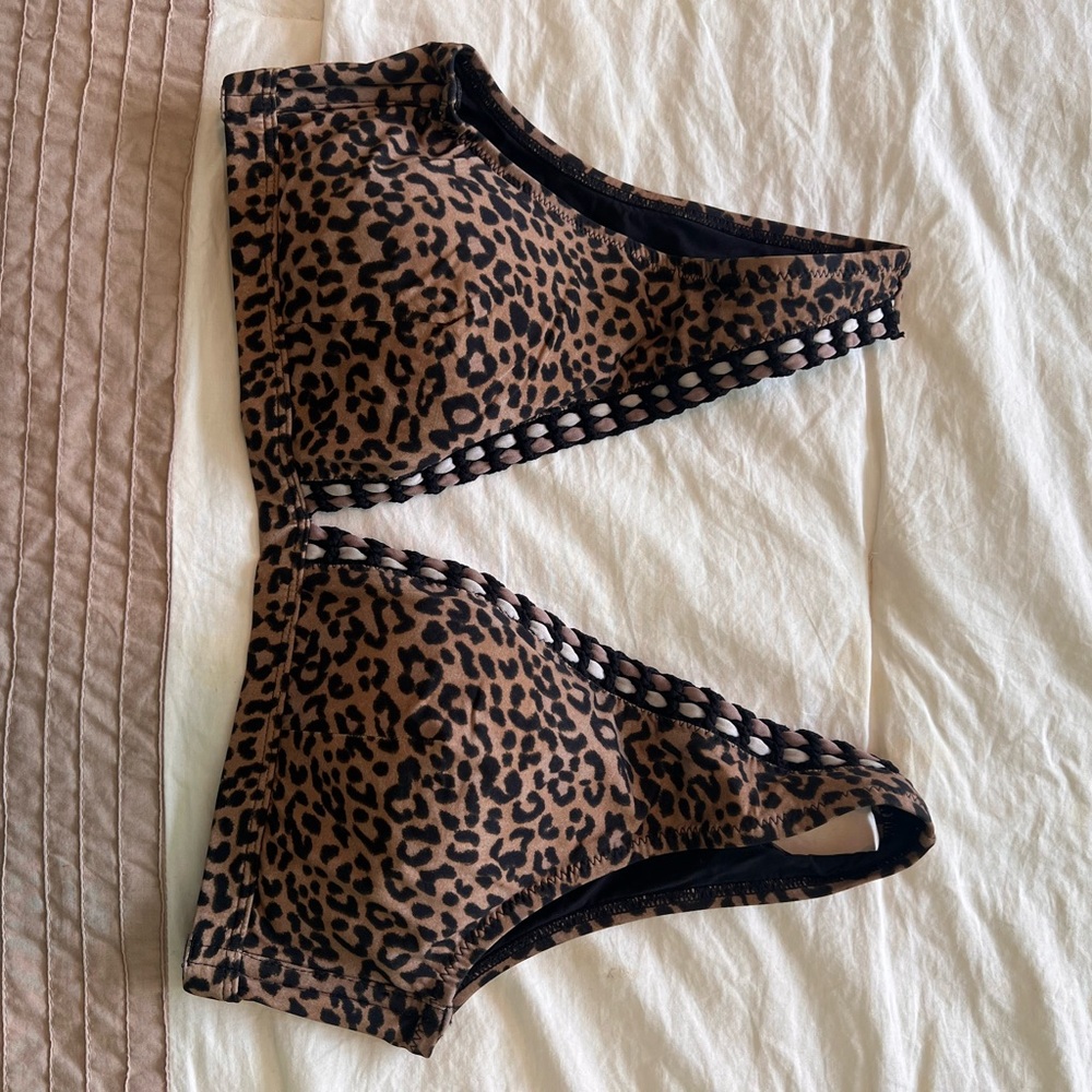 Leopard Print Women’s Bikini Top